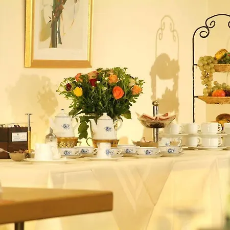 Nordwest-hotel Amsterdam Отель Бад-Цвишенан