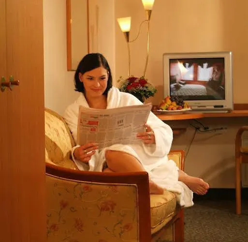 Nordwest-hotel Amsterdam 4* Бад-Цвишенан